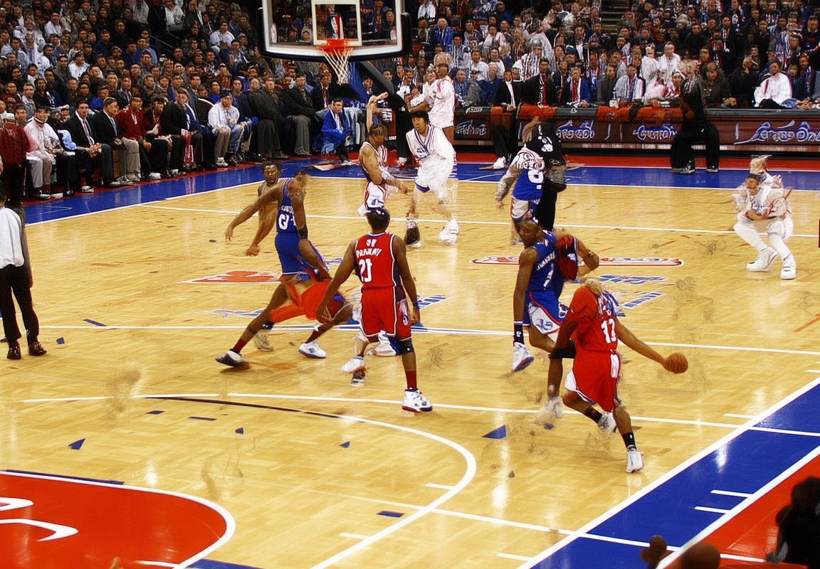 2003年NBA季后赛：奇才与76人经典对决回顾(图3)